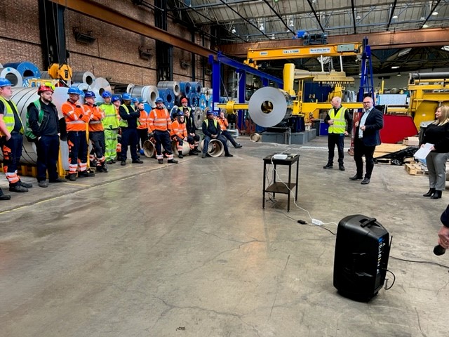 tkM_UK's tweet photo. Our Senior Leadership Team have been busy touring all our sites in the UK and presenting the latest Quarterly Business Review.

The SLT thanked the teams for another successful year and shared the most recent updates on strategy, performance &amp; processes.

#Engineering #Processing https://t.co/RAMLlXSj4S