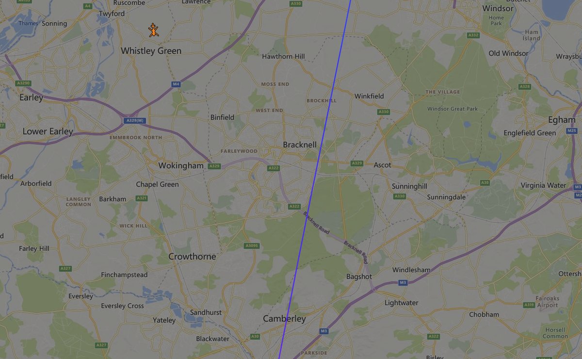 Above Bracknell Bot ✈️ (@abovebracknell) on Twitter photo 
