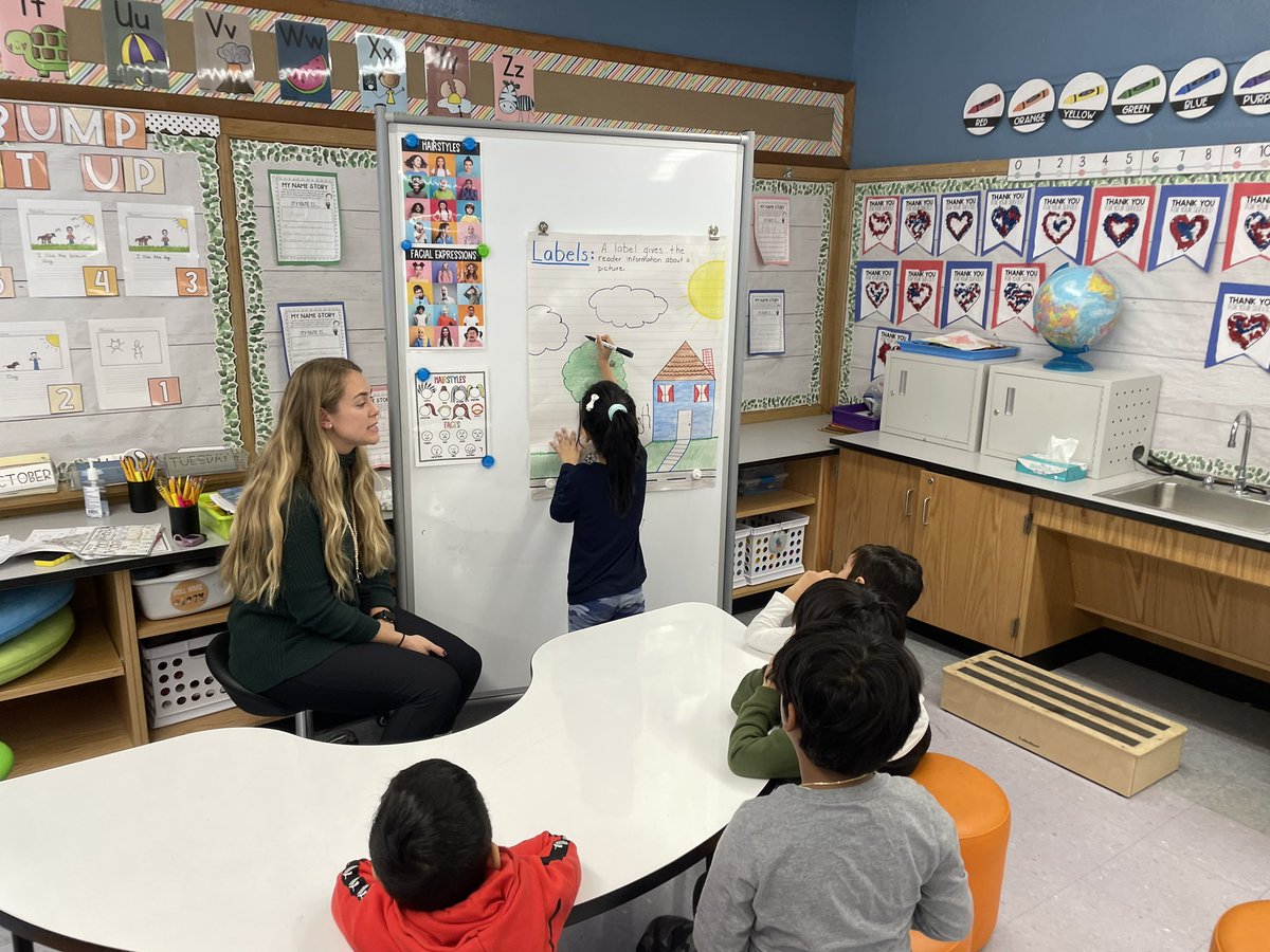 WillowRoadVS13's tweet photo. Wonderful morning with our kindergartners making predictions. @VS13UFSD #willowroad #teamwillow https://t.co/2wYafj5SSM