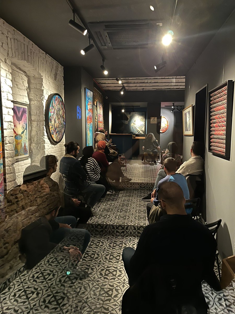Ruberu Art (@artruberu) on Twitter photo Sanatın Arka Merdiveni seminer serimiz <a href="/ismailerdoga/">İsmail Erdoğan</a> anlatımıyla Endülüs (2) dinlemek üzere başladı.
Her hafta galeride gerçekleşen seminerlerimize kayıt yaptırarak eşlik edebilirsiniz. Sanatın Arka Merdiveni seminer serimiz <a href="/ismailerdoga/">İsmail Erdoğan</a> anlatımıyla Endülüs (2) dinlemek üzere başladı.
Her hafta galeride gerçekleşen seminerlerimize kayıt yaptırarak eşlik edebilirsiniz.