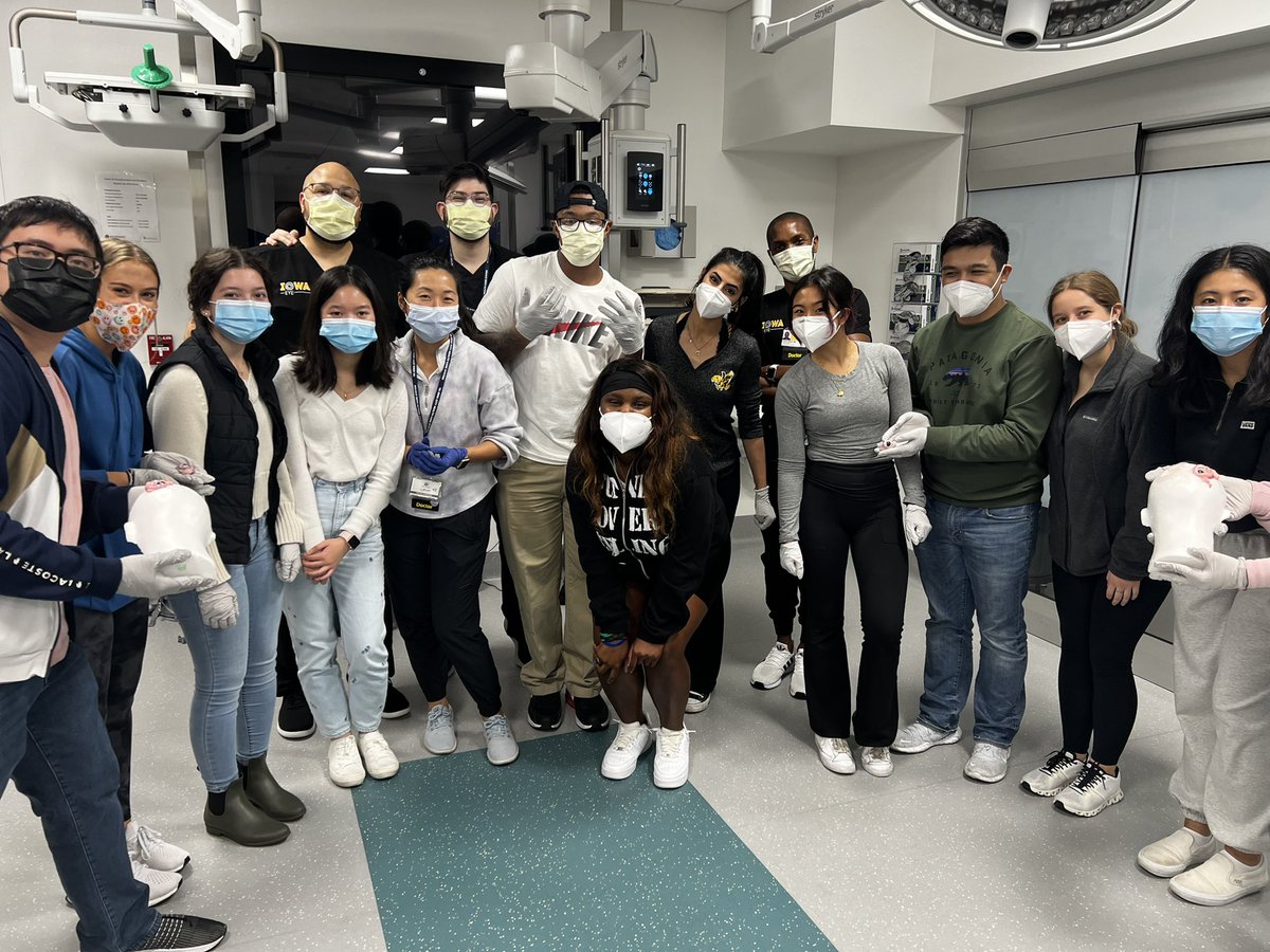 cytheeyeguy's tweet photo. @uiowaeye hosted our annual multi-dept. outreach event with @uiowa’s Minority Association of Premedical Students (MAPS) last night!!! We had a great time working on surgical skills @uiowa_cpss with 🐷 eyes!!! #mentorship #DEI #RepresentationMatters https://t.co/f9Ko9ayHwE
