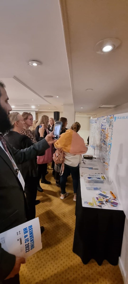 CreativeConnection tweet media