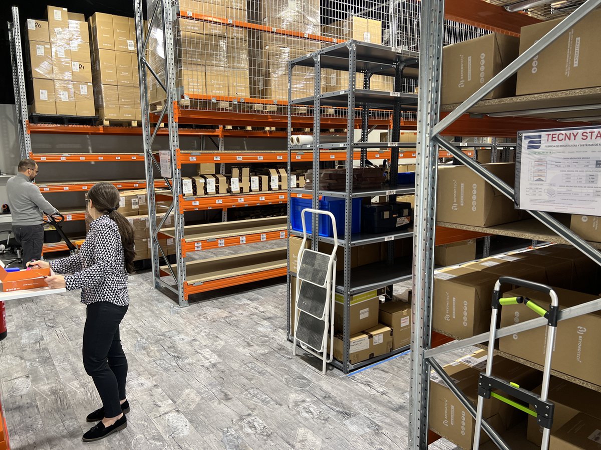 The driving force behind any eCommerce is its warehouse... We take that very seriously at Beyondtech, with more than 100.000 Pcs of Fiber Patch Cables in Stock, we are ready to fullfill orders in Europe in 5-6 Hours.