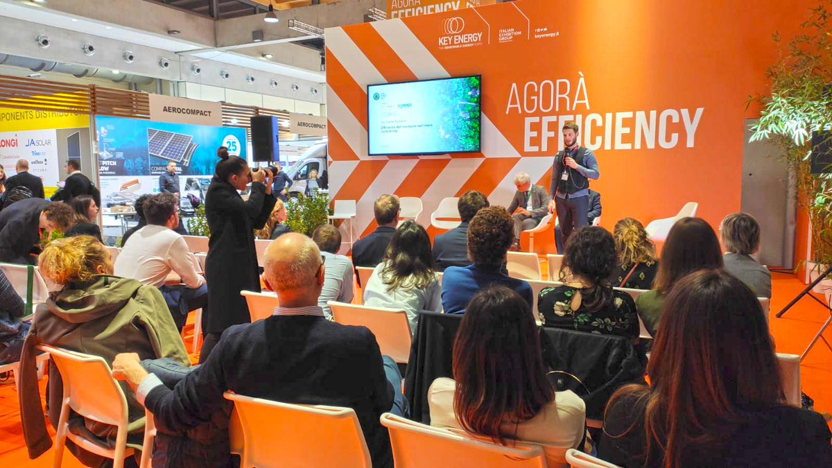 GBCItalia's tweet image. Come affrontare le nuove #costruzioni e le ristrutturazioni con una visione #WholeLifeCarbon? @GBCItalia ne discute con @ecosistemi_ @wienerberger @InterfaceInc @ColorificioMP e @ICMQItalia!

Le attività di GBC Italia presso @Ecomondo - @KeyEnergyit continunao senza sosta!