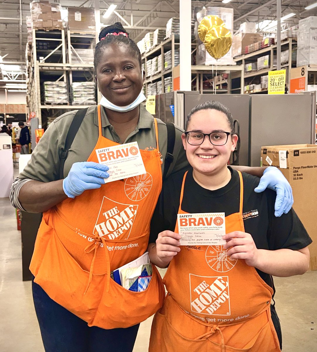 #BravoAlert🚨 shouting out these beautiful ladies Isata D96 & Kriesten D23/59 regarding there awesome execution during the D70 walk these ladies are definitely #SafetyInMind #SafeyCertified @PK_BaltimoreFDC @kay897kong @jonbaumann304 @JessieWhiteman2