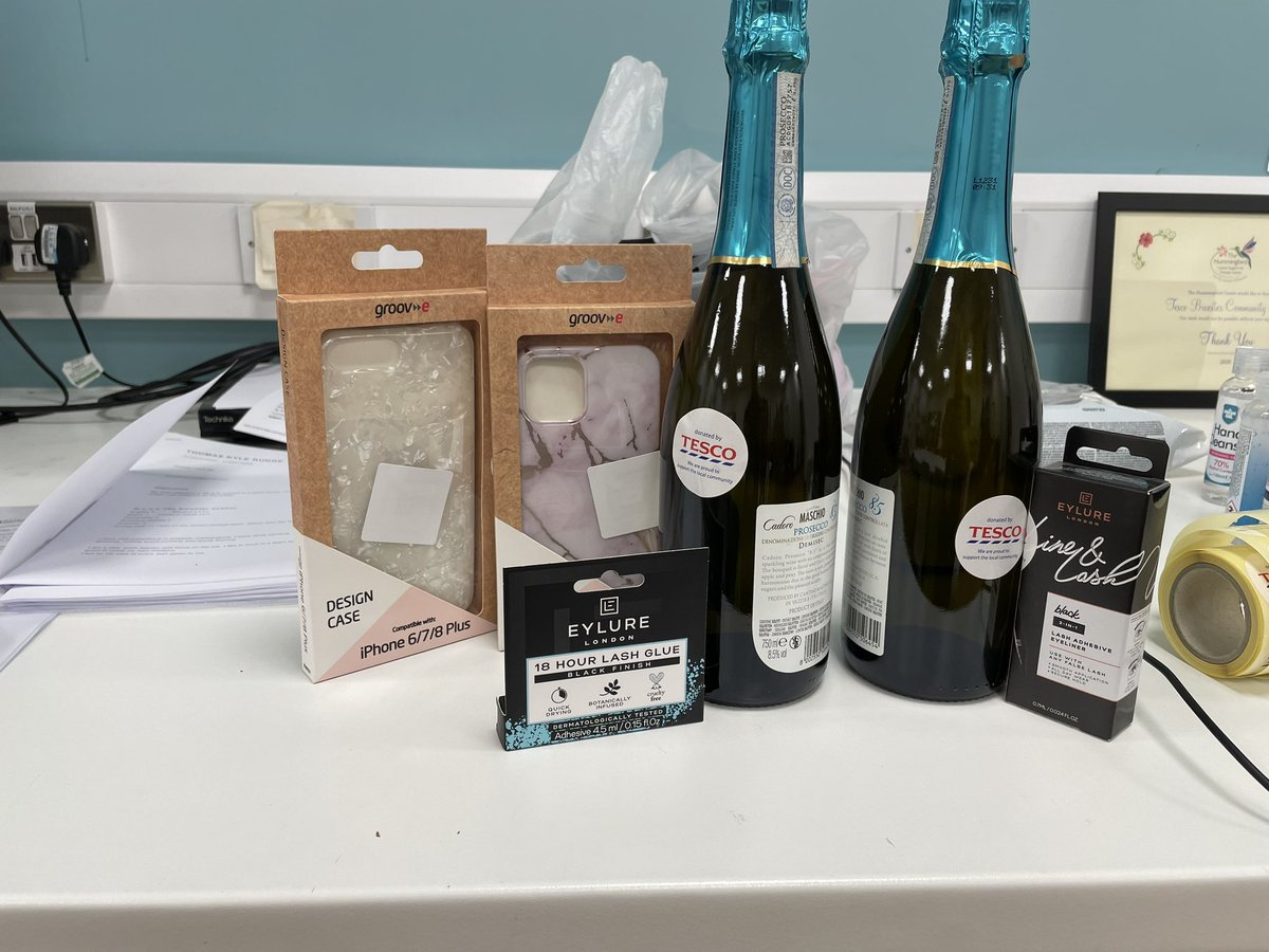 ccgemma2's tweet image. Donation to BYHP for their raffle prize. @BicesterTesco @BicesterCommun @AKurtova @tesconews @Tesco