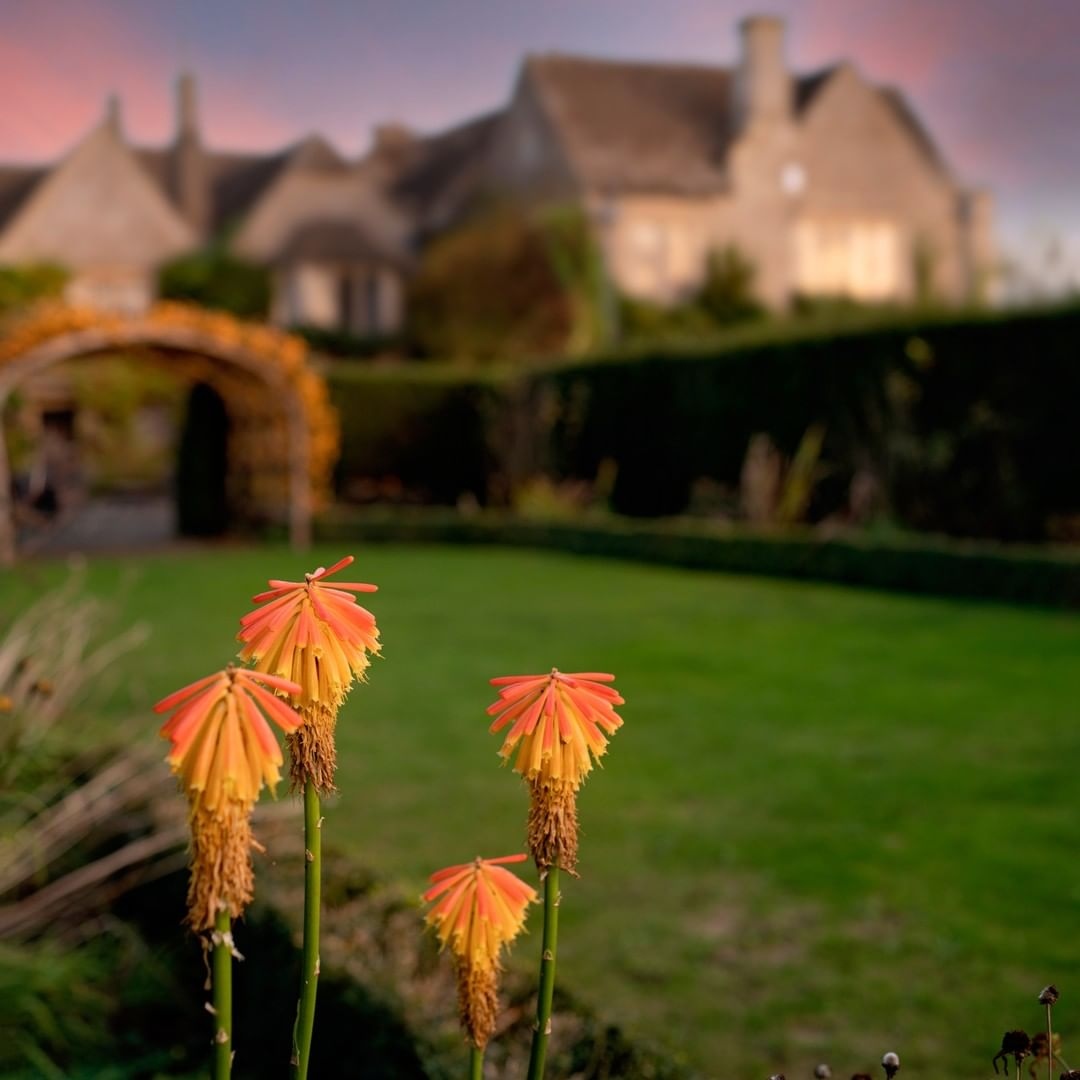 😍 Wonderful Whatley 😍

Amazing hospitality, even better images of Whatley Manor Hotel and Spa. 🤩⁠

📍 Malmesbury 

📸 leanne_photographer_ (IG)

📌 Save for your travels 

➡️ Follow <a href="/cotswolds_uk/">Visit The Cotswolds</a> for everything Cotswolds
.
.
.
#visitthecotswolds #cotswolds #tripaway #uk