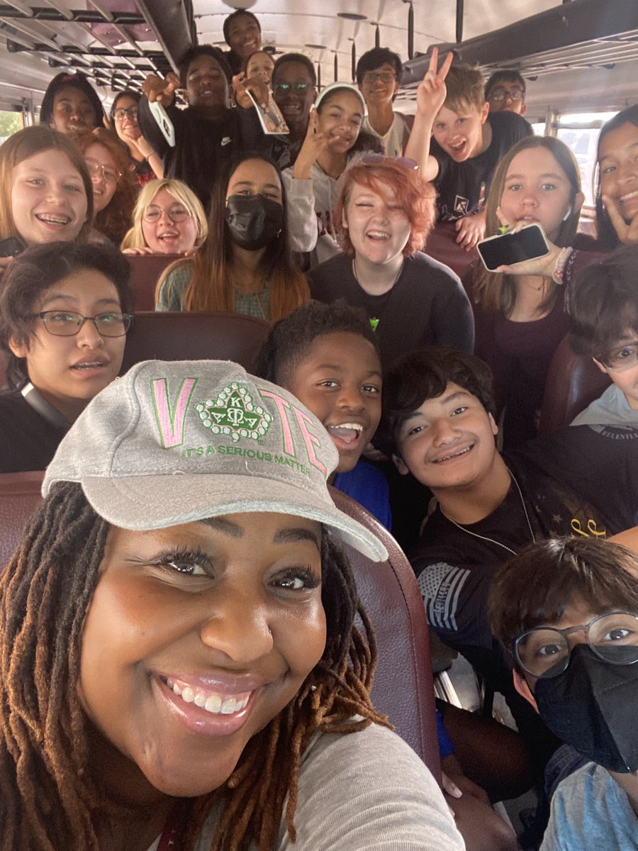arrowheadplayer's tweet photo. #latepost of Arrowhead Theatre Production students headed to technical rehearsal  @SCHS_Theatre for our upcoming UIL One Act Play Contest happening THIS Saturday! @ManvelJH @AISDFineArts https://t.co/3HEhFXoZYA