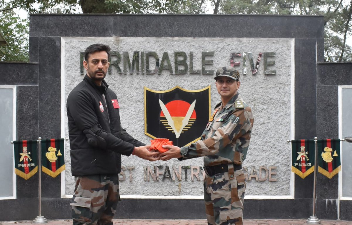 Spearcorps's tweet photo. #IndianArmy participants of Motorcycle Expedition to commemorate #BattleOfWalong collected sacred soil from the battlefields of 1962 at Menchuka and Taksing &amp; handed over the urns containing the sacred soil at #Along 
#Remembering1962
@adgpi
@easterncomd
@MyGovArunachal https://t.co/ht1a3SgrzS