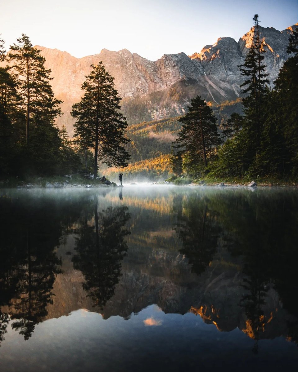 Holzkernwatches's tweet photo. Did you ever stand in nature, fully mesmerized by it's beauty? If yes, where was it? If not, how about trying your luck this weekend? 🍀
↟
By @muellerflix
↟
#holzkern #timefornature #beproudtobeunique #roamwildandfree #nature #forestlover #weroamabroad #stayandwander #folkg https://t.co/zyRCj0PDmT