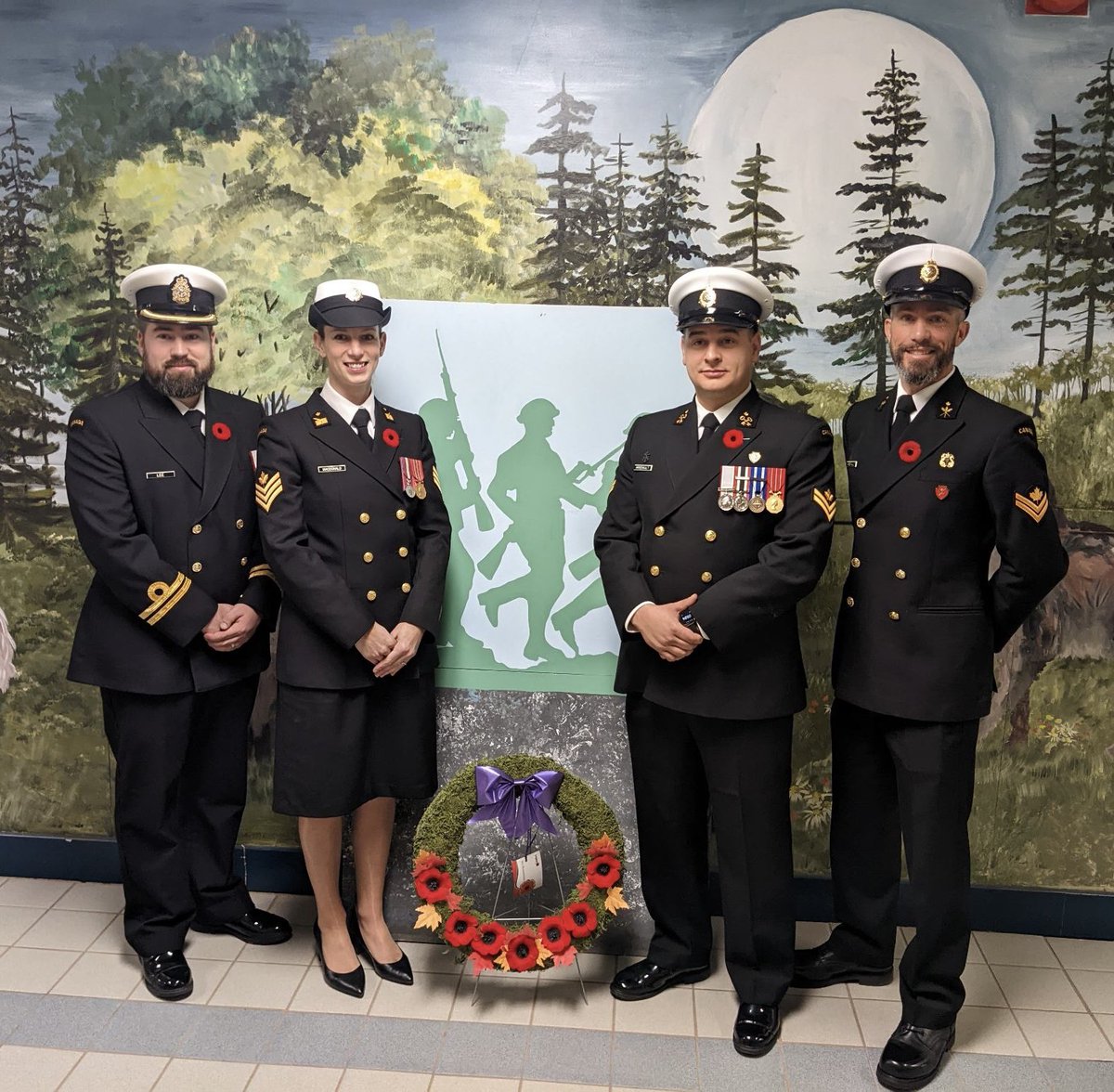 Members of HMCS Queen Charlotte are visiting schools across #PEI this week as part of #VeteransWeek. We are sharing our stories, talking about the importance of #Remembrance with Islanders. Here we are at #QueenCharlotteJuniorHigh @NAVRESNAV