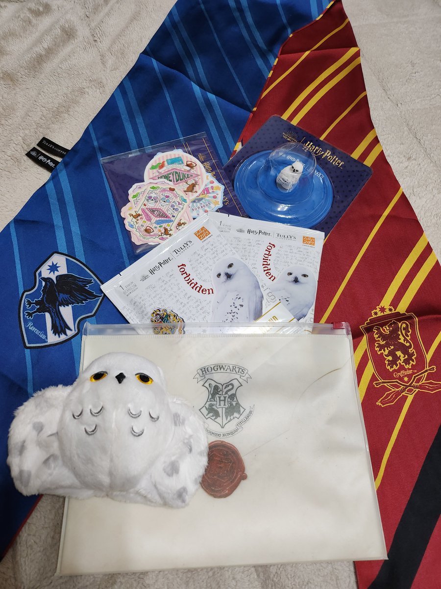 VNicomino's tweet image. みなとみらいハリポタ初日の収穫
タリーズコーヒーマークイズみなとみらい店感謝
近所のタリーズ完売商品を手に入れる事ができました
マホウドコロ新商品続々楽しかった～
#ハリーポッター魔法ワールドと出会う旅
#マホウドコロ 
#ミナリマ
#タリーズハリーポッターキャンペーン 
#舞台ハリポタ