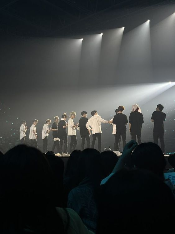 teume_moon's tweet image. ㅤ

                 ✦        ✦       ✦

        ✦      ✦        ✦       ✦      ✦
 
                  ✦       ✦       ✦

                            ✦