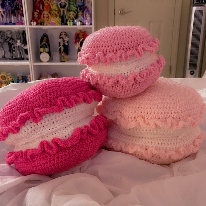 🎀 Lily &amp; Rows (<a href="/LilyAndRows/">Lily & Rows</a>) Pre-Sale Discounts 🎀

Cardigans: $199.99 (27% off)
Macaron Purses: $69.99 (30% off)
Macaron Accessories Bag: $39.99 (33% off)

Payment plans also available by request. 💕 

Contact through DMs/at lilyandrows[@]gmail[dot]com!