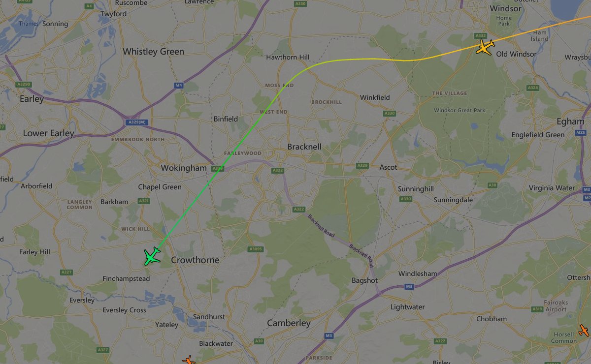 🇵🇹 CS-TJK #AIRPORTUGAL #TAP1361 LHR-LIS: 1.2mi away heading SW, travelling 299mph @ 10250ft #Heathrow #Departure [Transportes Aereos Portugueses - #AIRBUS A321-251N] [81 Tracked Flights @ 04:57:38 PM] #AboveBracknell #RG12 #RG42 #ADSB I've seen this aircraft 28 times before!