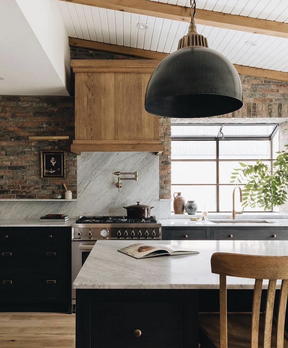LoveTheRoom's tweet photo. The textures in this space are absolute perfection.
-
#LoveTheRoom 📷 @photographieinterieure.co
Designer: @blancmarineliving
-
#LTR #InteriorDesign #RoomDesign #HomeInspo #HomeDecor #KitchenDesign #KitchenInspo https://t.co/6d2CydKWNz
