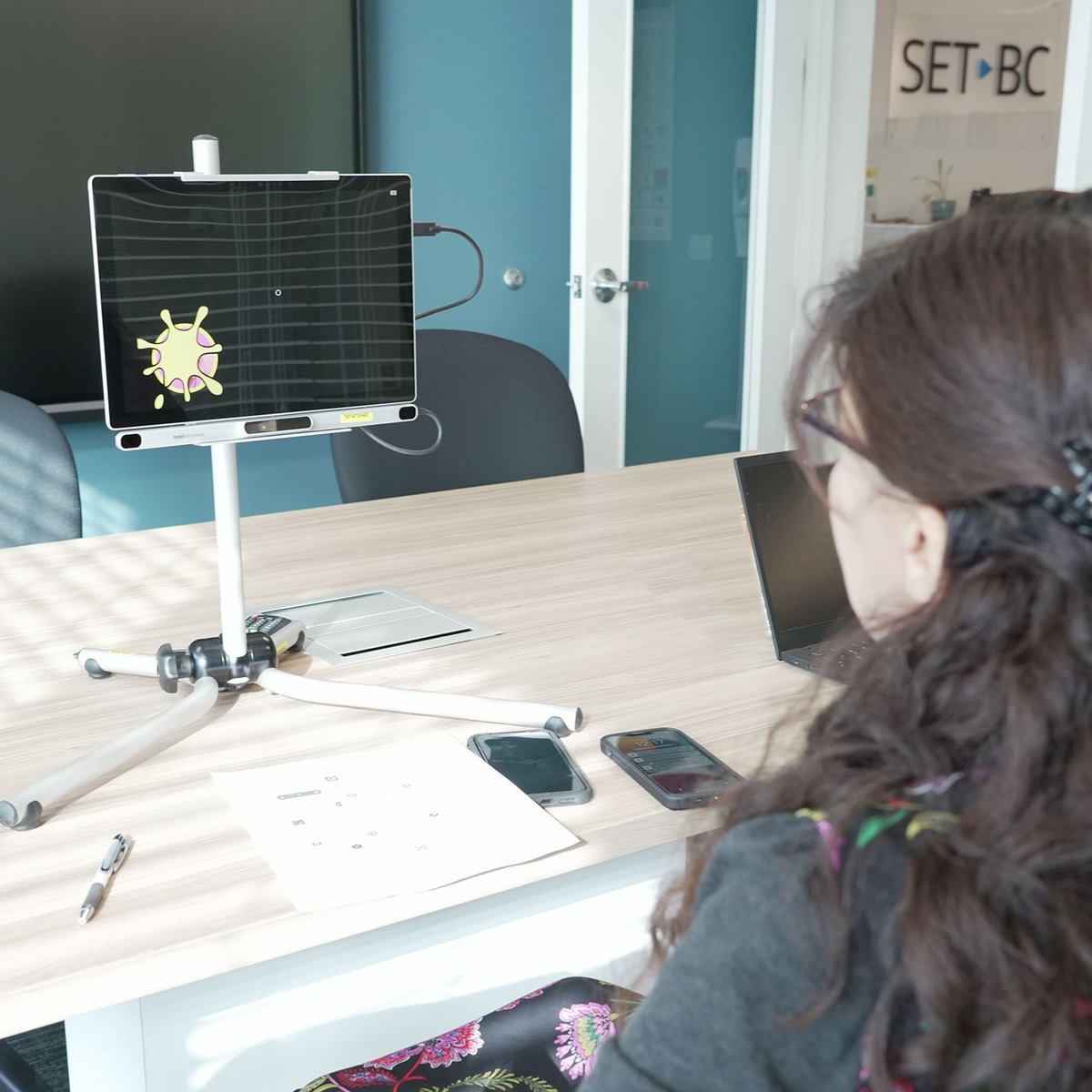 set_bc's tweet photo. Educator Kamelia is helping #OccupationalTherapist Pearl continue to thoroughly test the #PCEye5 as updates roll in from @TobiiDynavox It's a team effort! #EyeGazeTechnology #OT #Accessibility #AAC #EyeTrackingTechnology #HighTechAAC #PCeye5 @VCHhealthcare https://t.co/2ke3aMT8TX