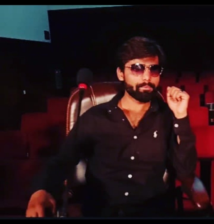 ZahoorMalia's tweet photo. DURING JUDGING A SHOW FINDING A NEW TALENT AT PHECHAN PAKISTAN AUDITIONS #Zahoormalia #phechanpakistan
.
#SHOWTIME #SHOWBIZ
.
@ZahoorMalia
.
.
#Actors #actorslife #models #modeling #humtv #aplusentertainment #ptv #bollywoodproject #bollywoodproductions #lolly #lollywood https://t.co/Ubuh53tvtK