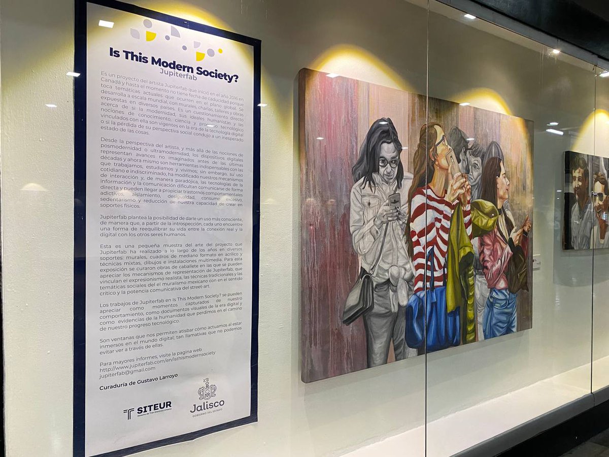 SITEURJAL's tweet photo. La galería de arte de la estación Juárez de #MiTren te espera con la exposición del artista #Jupiterfab, quien presenta a las y los usuarios una reflexión sobre nuestra relación con la tecnología digital y dispositivos electrónicos. 🖼🚇
Ven y conoce todas las pinturas.🧑🎨 https://t.co/KyBHHCQLls