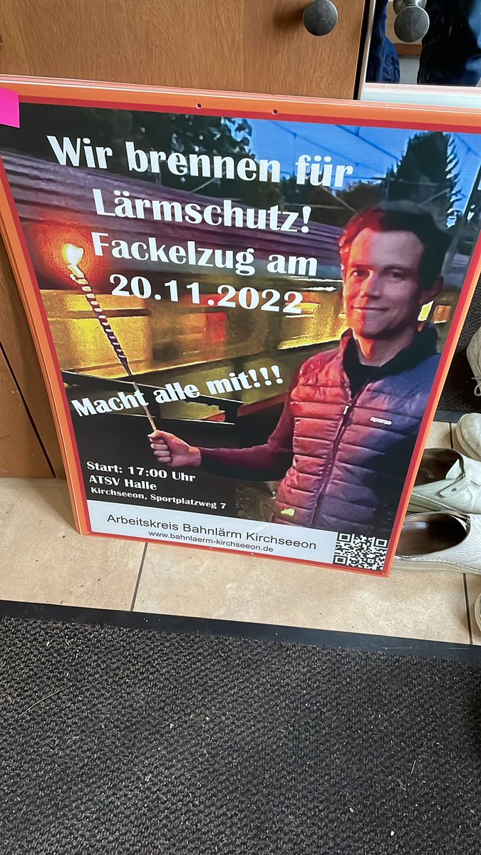 Wir verteilen unsere Flyer für unsere Demo für besseren #Lärmschutz in #Kirchseeon und #Zornedimg wegen des #Nordzulaufs #Brenner Tunnel #Deutschebahn