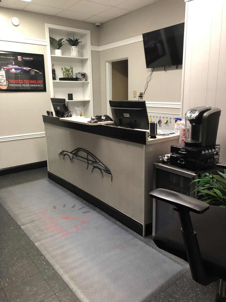 KyStuttgart's tweet image. Have you stopped by our shop on N Broadway yet?  Let us know how we can help you.  Visit our website stuttgartmotorslexingtonky.com (859) 255-7424
stuttgartmotorsllc@gmail.com
#stuttgartmotors #stuttgart #fullserviceautoshop #kentuckyproud #supportlocal #localbusiness