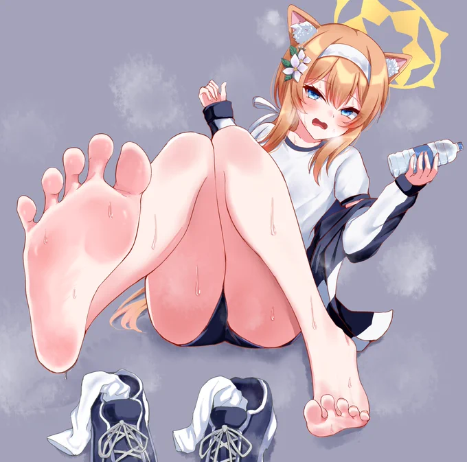 汗だくマリーちゃんから水分補給 #ブルアカ 
