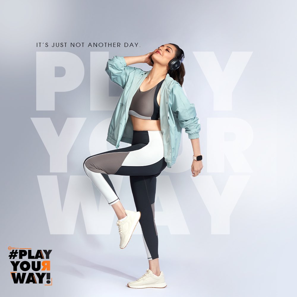 Mobilla0fficial's tweet photo. The weekend vibes have begun to arive early. Play along with your favourite Playlist with Mobilla MJoy
@MsKajalAggarwal
.
.
#mobilla #harpalkeliye #mobileAccessories #audio #gadgets #playyouwin #mjoy #msmart #headphone #smartwatch #kajalaggarwal #kajal https://t.co/8IDBpiLT0U