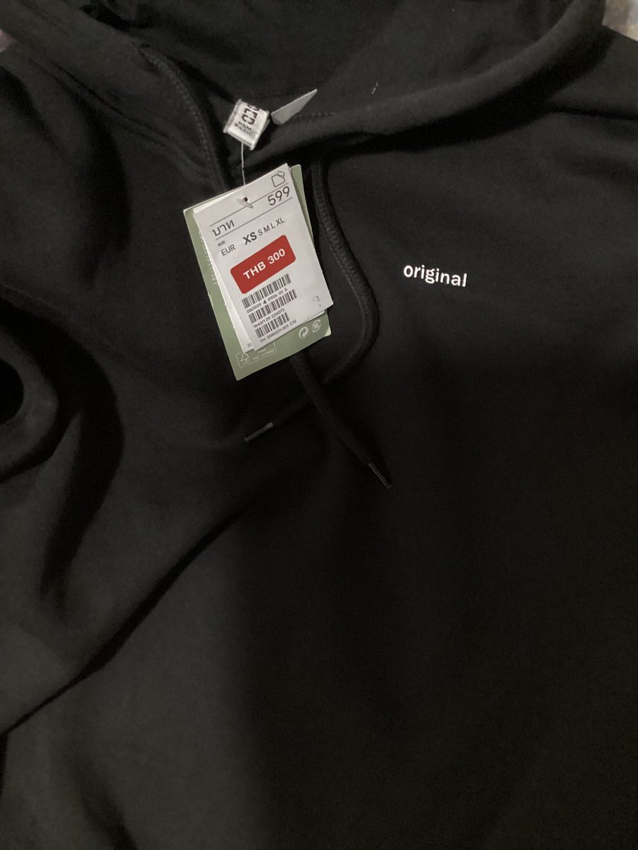 PNB61624686's tweet photo. ส่งต่อ hoodie h&amp;m 300฿ size XS ไซส์ผู้หญิง ปักคำว่า  original พึ่งได้มายังไม่แกะป้าย สอบถามเพิ่มเติมทักมาเลยคับ  #รับหิ้ว #รับหิ้วhm #รับหิ้วhmthailand #รับหิ้วhmsale #hmthailand #รับ กดhm #ส่งต่อเสื้อผ้า#รับหิ้วhm https://t.co/RhEvZSUpyb