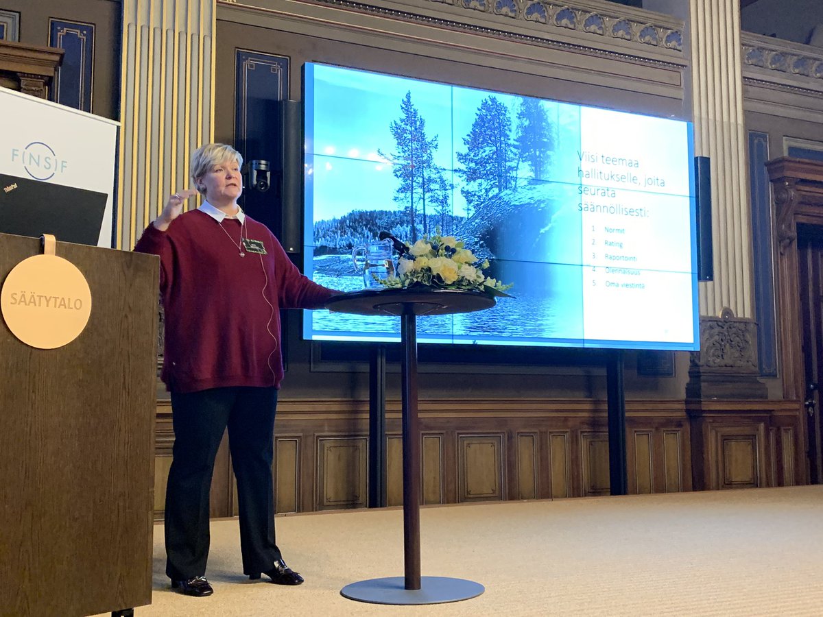 Ei kannata viedä hieroglyfejä ylös asti > ESG-hämmennyksen välttämiseksi yhtiön hallituksen kannattaa säännöllisesti keskittyä näihin vastuullisuusteemoihin:
1. Normit
2. Rating
3. Raportointi
4. Olennaisuus
5. Oma viestintä 
+ kohut 
<a href="/EevaAhdekivi/">Eeva Ahdekivi</a> #finsif22 #ESG