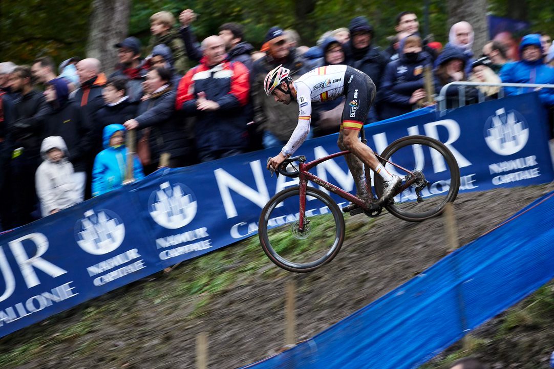 felipeorts15's tweet photo. SEl domingo fue un gran día🤭 pero la feria debe continuar👨‍🏭

Mañana mismo seguimos con un noviembre muy internacional📝:

11/11 Superprestige Niel 🇧🇪
13/11 World Cup beekse Bergen 🇳🇱
19/11 Superprestige Merksplas 🇧🇪
20/11 World Cup Overijse 🇧🇪
27/11 World Cup Hulst 🇳🇱 https://t.co/LGi5tgtHrI