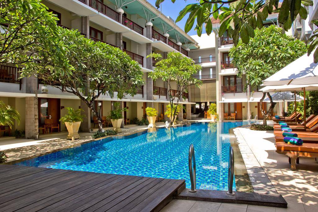 GoHotelsGo's tweet photo. 終於可以直航飛去巴里島玩啦！ 想真正享受巴里風情The Rani Hotel &amp; Spa, 絕對係正確嘅選擇👍🏻
而家係官網預訂Splash Offer, 除咗有最靚嘅優惠價錢外，如果入住3晚以上仲可以享受額外嘅餐飲credit, 真係好抵呀！ 
巴里島酒店推介: The Rani Hotel &amp; Spa 
https://t.co/uwfPG0c57y https://t.co/T7wvd9xvyq