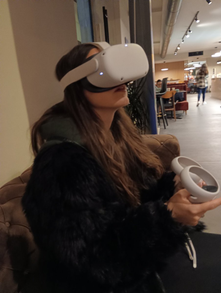 MuseumPierrot's tweet photo. Digital Pierrot Museum VR Tour 🥽 some moments @ Coolab Tirana!
#digitalpierrotmuseum #VirtualReality #virtualmuseum #vr https://t.co/XuGvg3Hcrf