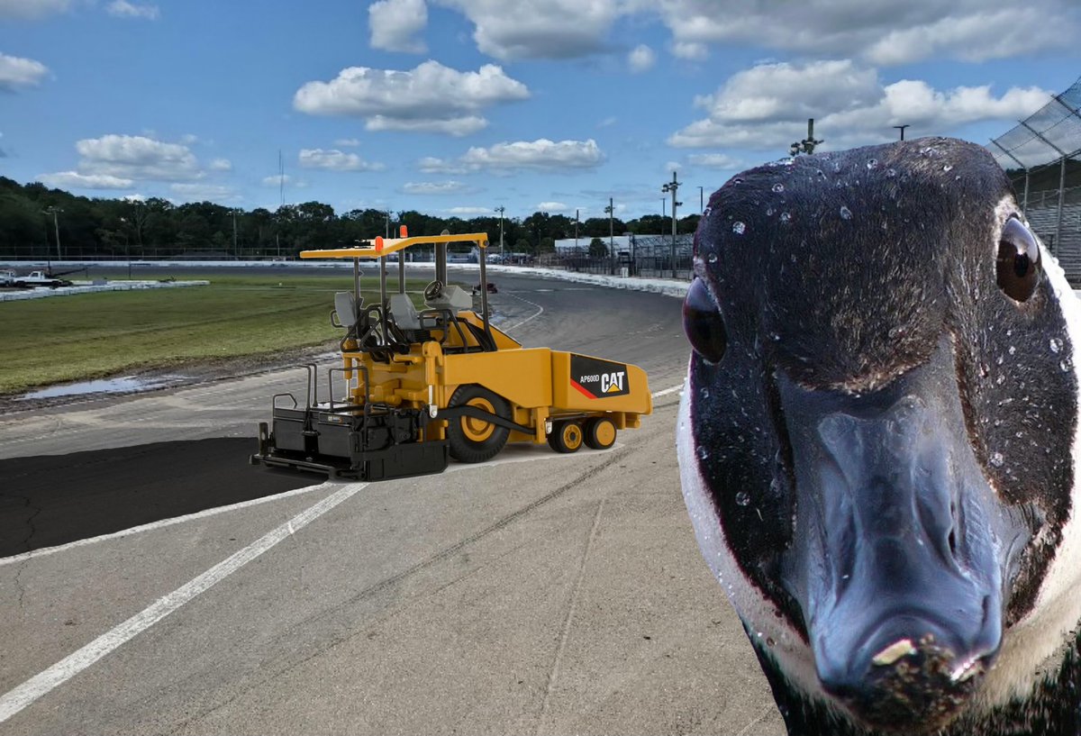 SpeedbowlGoose's tweet photo. Quick morning stop… 🏁 https://t.co/Lzp1SJT5ks