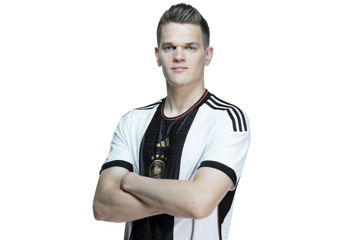 Unglaublich stolz bei meiner dritten WM dabei zu sein! Auf geht’s 🇩🇪💪🏼 <a href="/DFB_Team/">DFB-Team</a>