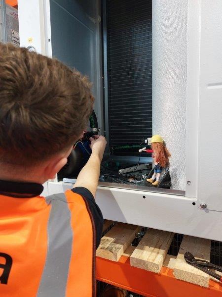 AquaCoolingSolu's tweet photo. Engineering apprenticeships are a great way to start a temperature control career. Here's our fabulous apprentice Jed being helped by Lottie as part of #WESLottieTour this week. #TheTemperatureControlPeople #TEWeek22 @WESECB1919 @WES1919 https://t.co/RppWCrGgPU