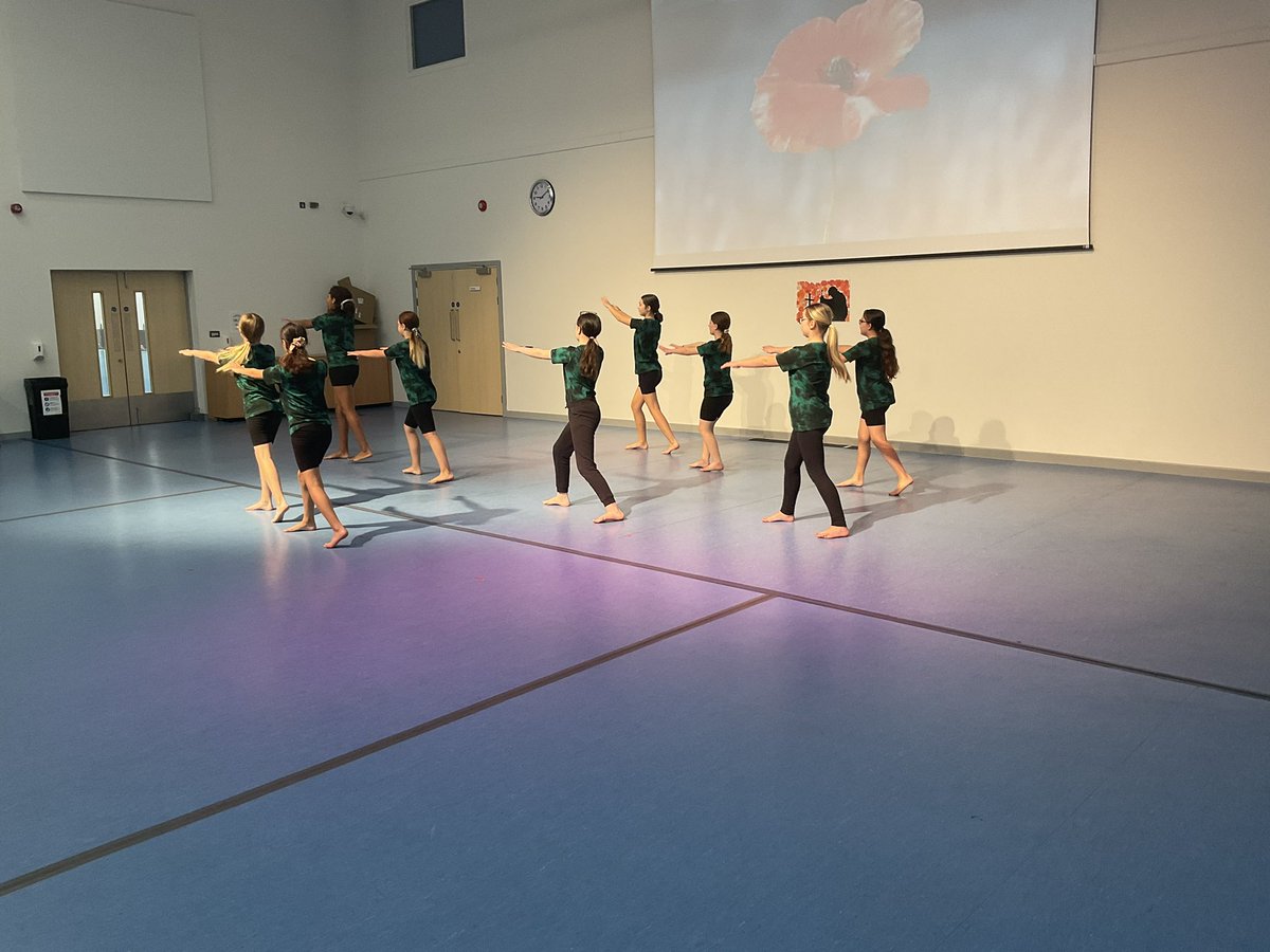 NCLPerfLondon's tweet photo. An amazing opportunity for the Performing arts to support our history department, students from @Moving_Together and NCLBand have performed pieces in year 9 and 8 assembly for remembrance week @Artsmarkaward #ThisIsUs #BeCreative #CelebrateArtsmark https://t.co/DxPZiVrP6G