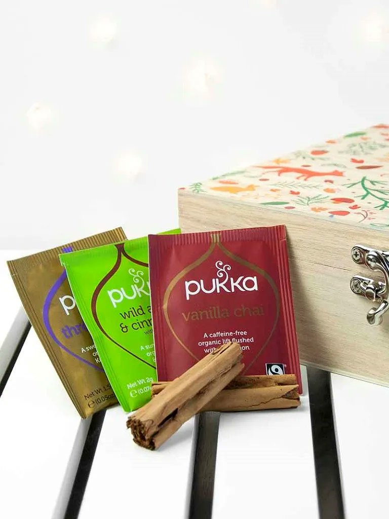 HWrapped's tweet image. Personalised Christmas Tea Box
Full of delicious Christmas-themed  teas
buff.ly/3UqL5hM

#giftideas2022 #christmasiscoming #Christmas2022 #happiness