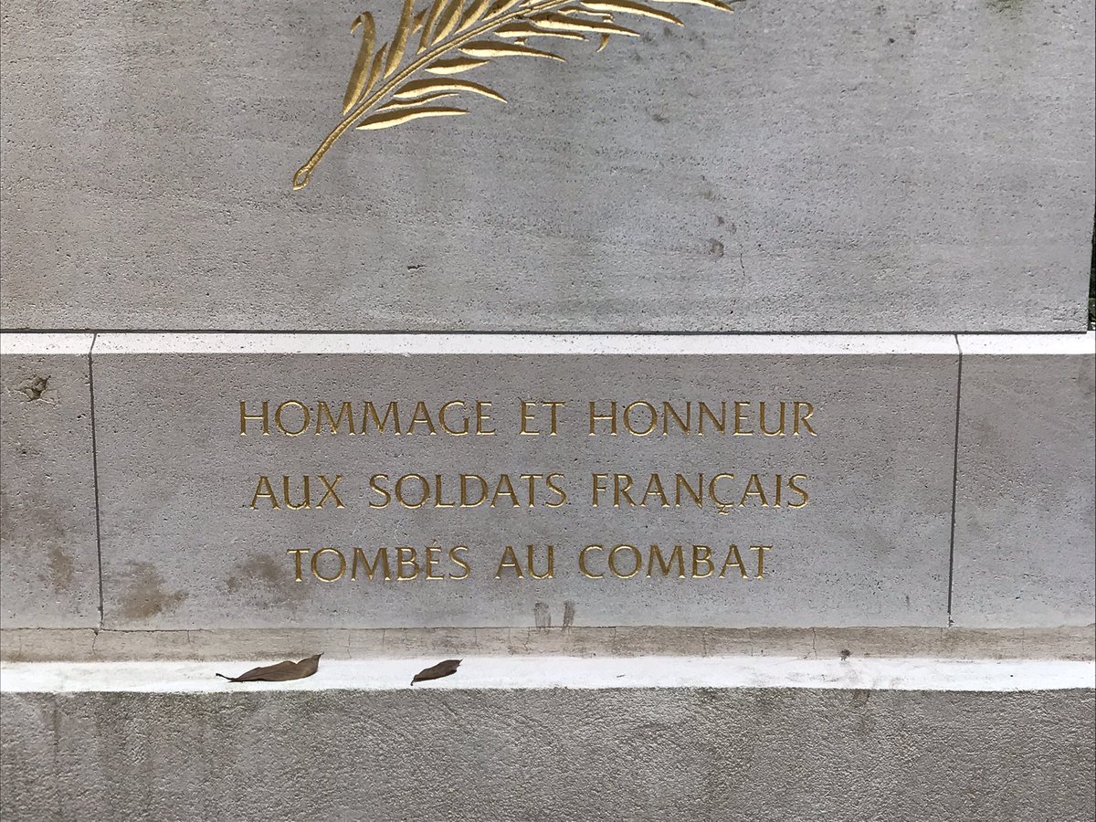 BirabenAnne's tweet photo. Ce matin honneur aux combattants de la Grande Guerre à #mairie5 dépôts de gerbes sous l’œil attentif des élèves des écoles #SainteRosalie et #Boulanger et en présence du recteur de la #grandemosquee de #Paris #poilus #tranchees #Verdun https://t.co/biIHaKlLXB