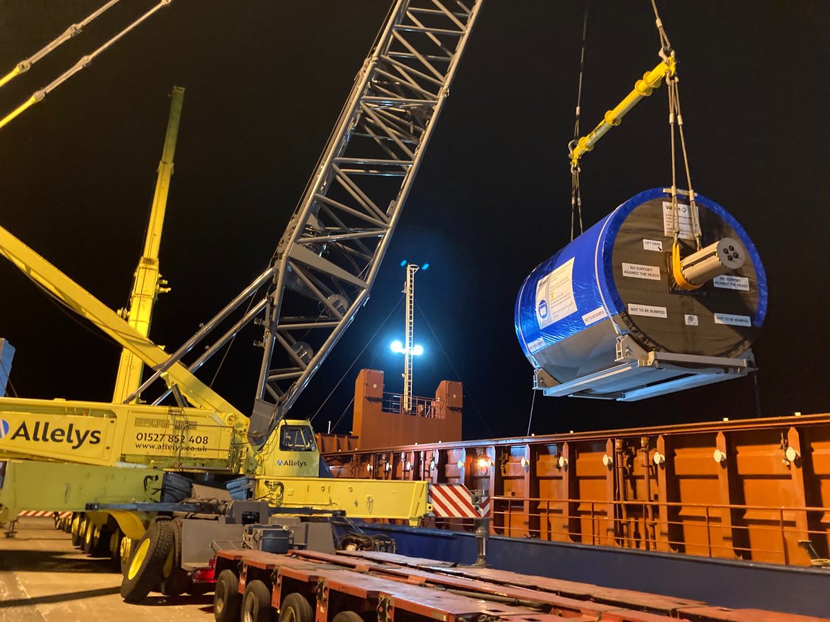 MODULIFTUK's tweet photo. Modulift lifts Yankee Dryer to Barrow-in-Furness Paper Mill for @_Allelys. A MOD 250 Spreader Beam was used below-the-hook of a LG1550 crane, to lift a Yankee paper dryer from dock to trailer in Barrow-in-Furness: https://t.co/Kres2kfjgd #Modulift #SpreaderBeams #Transport https://t.co/u5tcka8aXh