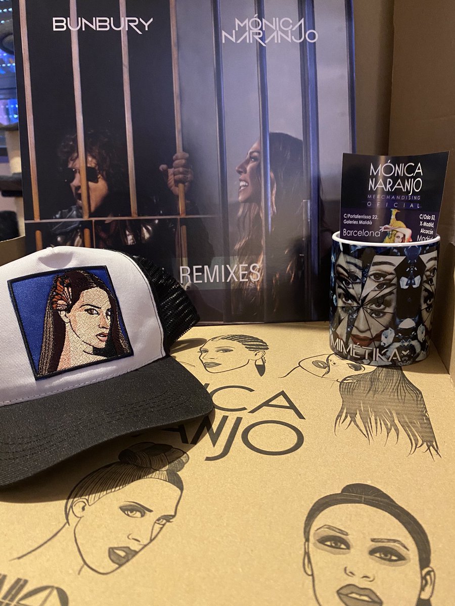 deauveide36's tweet image. Me acaba de llegar este paquetito de @reinodejuguetes  con toooodas estas cositas de @monicanaranjo  gracias a mi chico 😍😍😍 si es que me tiene conquistao !!! Si hay boda mis #reiners estais invitadxs