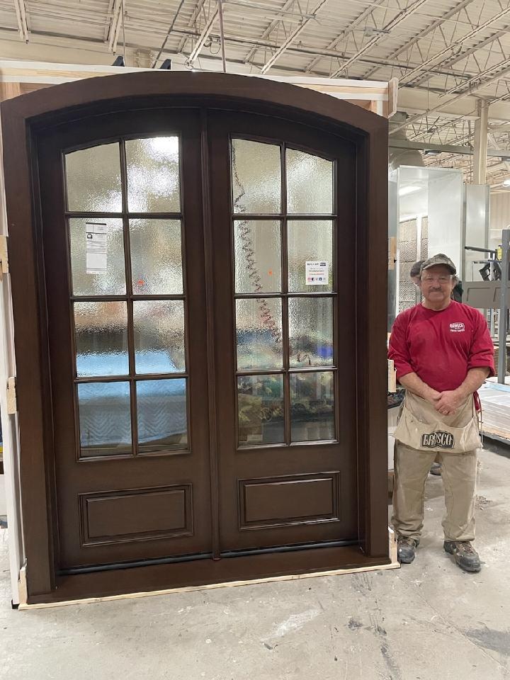 builtbybrosco's tweet photo. The #brosco team in #hatfieldma is working hard (as always!) - John, Roger and Tim worked on this #builtbybrosco @JELDWEN #IWP Aurora door yesterday. Everything about the door unit is custom - well done, guys!
#jeldwen #iwpdoors #aurora #exteriordoors #curbappeal #customdoors https://t.co/8JSDxHrt5r