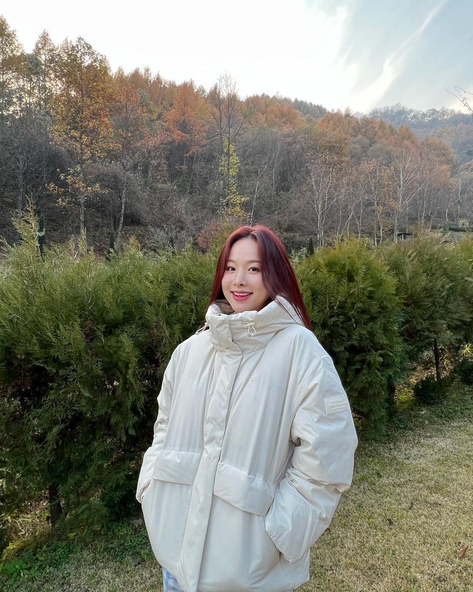 soul_gmuk_k's tweet photo. เธอกินอะไร ทำไมเธอสวยได้ขนาดนี้ เธอโสดได้อย่างไร ฉันงงมาก🤔🤔
🦋💚😍😍😍😍😍
@Solji__Official
#solji #솔지 #โซลจี
#EXIDLEGGO #EXID
#LEGGO #만두 https://t.co/kh5DR8cJi2