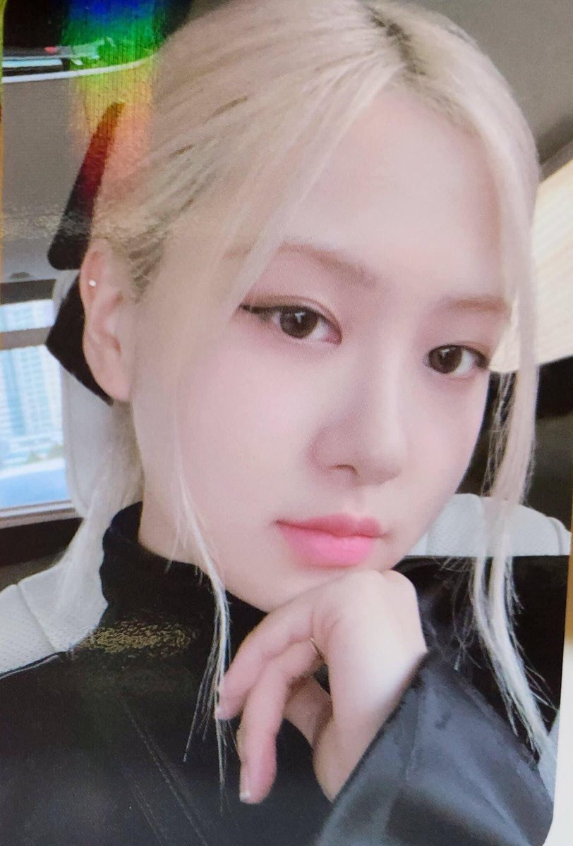iloverosie_1102's tweet photo. @RoseparkEurope @thenreport #NETIZENSREPORT #ROSÉ for Asian Celebrity of The Year #ACOTY2022 @thenreport https://t.co/PipjT7VlM5