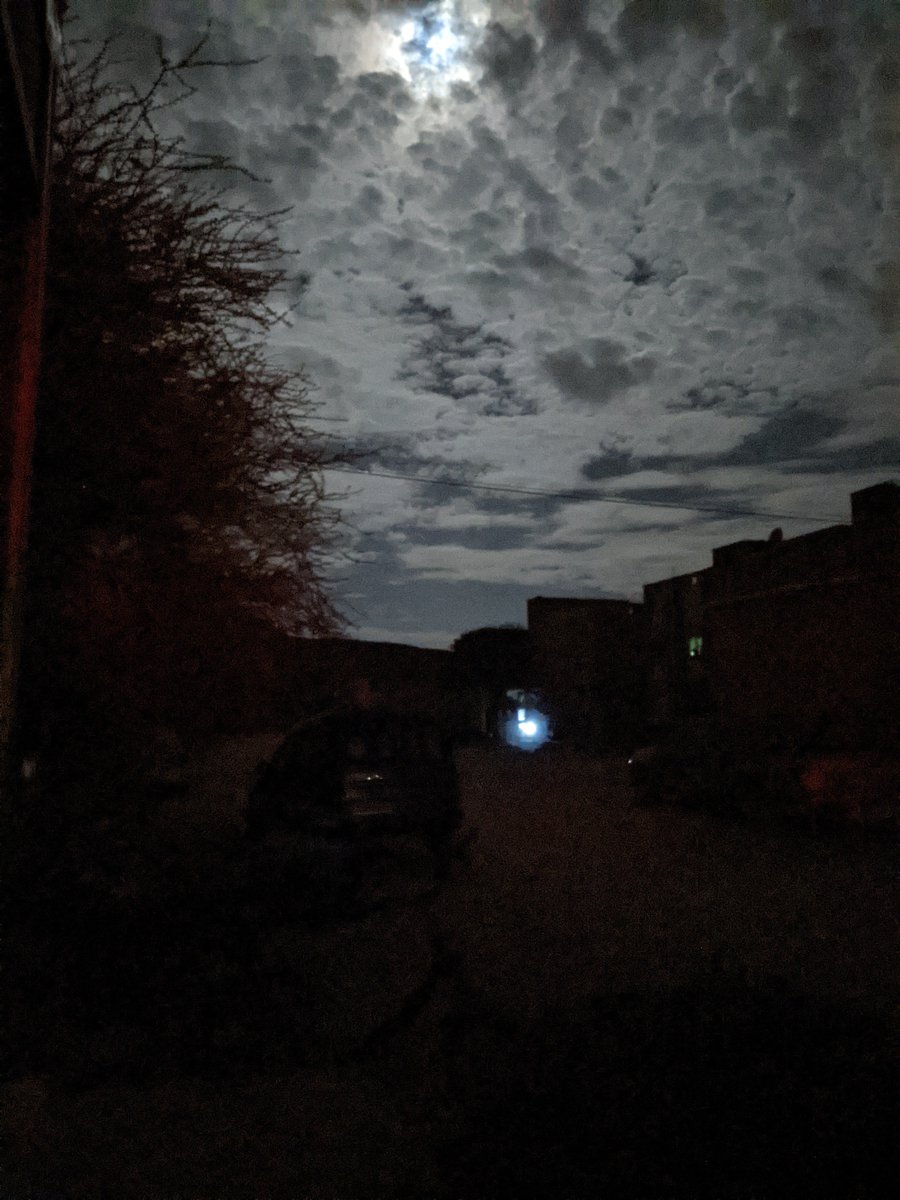 byxproduction's tweet photo. Losing something makes you appreciate what you already have (power outage). 🤔♥️

#night #photography #power #poweroutage #losing #breakup #love #sad #vibes #sky #moon #morocco #need #view #down #shine #alleyway #street #dark #electrcity
https://t.co/sGbuoM7ajb https://t.co/M4yNlmDUF1