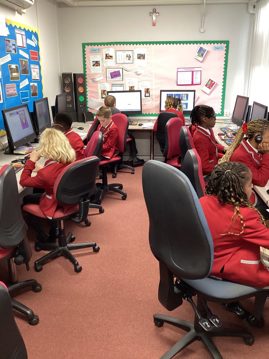 Some of our Juniper Book Award shadowers have been exploring how to post reviews this lunchtime. Our first reviews posted by Abisola for #thebookofstolendreams by @davidfarr and by Michael for #runningoutoftime by Simon Fox.

@newhallprep #nhprepreads #readingforpleasure #jba2023