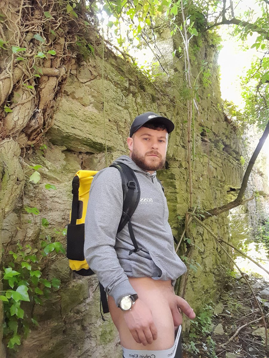 TomSmit73349732's tweet photo. Who's coming for a walk down the woods 😏

Like and RT this pics and I'll select 5 people for a 1 month subscription to my only fans. https://t.co/ygmuPASDoa