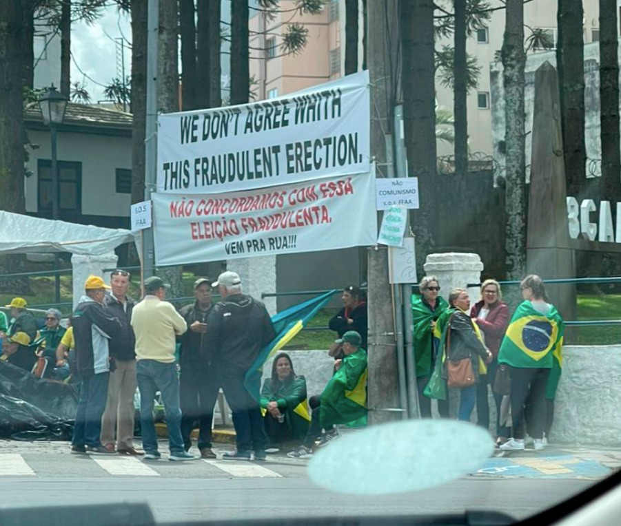 greengodict's tweet photo. não concordamos chom essa EREÇÃO FRAUDULENTA!!! https://t.co/SPcnY7SW9U