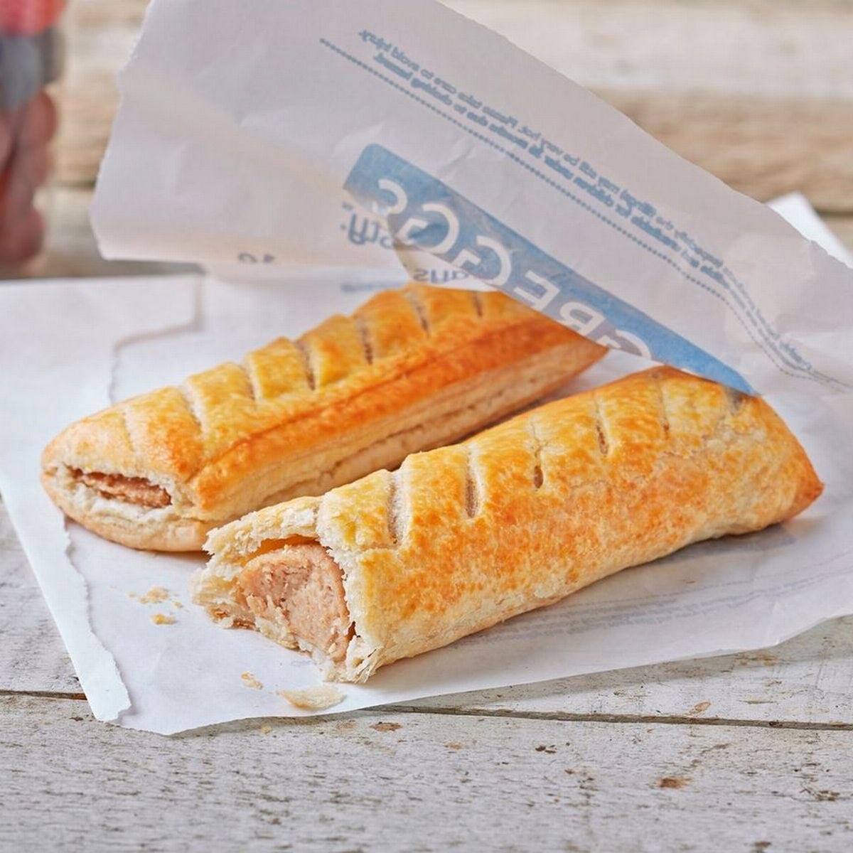 DFMILOST's tweet photo. I bet Peter Kay is sat at home raging because he can’t access #O2Priority to get his free sausage roll

#o2prioritydown #peterkay @O2 @GreggsOfficial https://t.co/tk4bdiEbrD