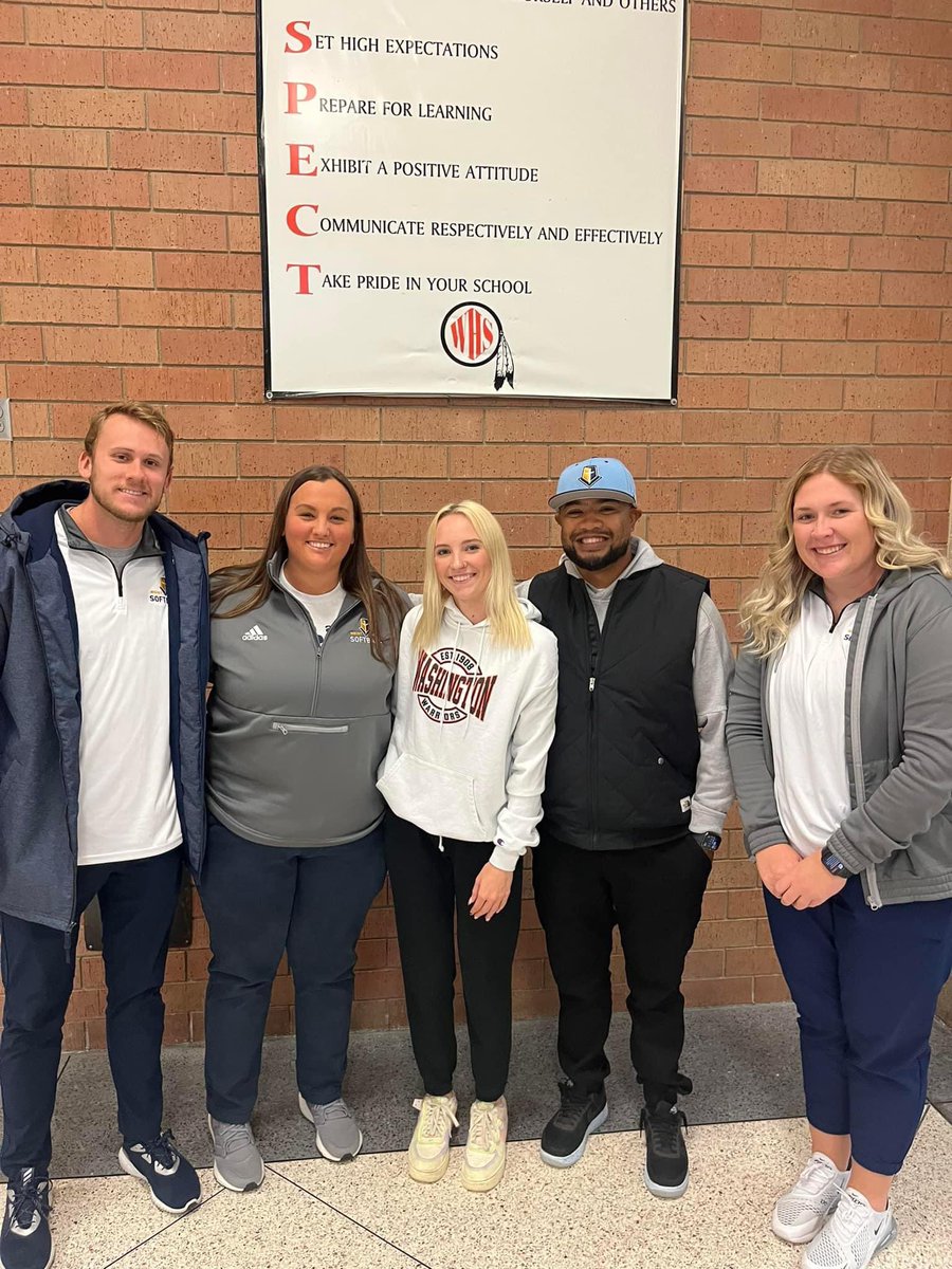 MMULancersSB's tweet photo. The coaching staff was very busy yesterday celebrating National Signing Day! Very thankful we were able to be apart of four of our Lancers signing their Letter of Intent. Welcome to the family! ⚔️🥎 https://t.co/QoiwL6SxWu