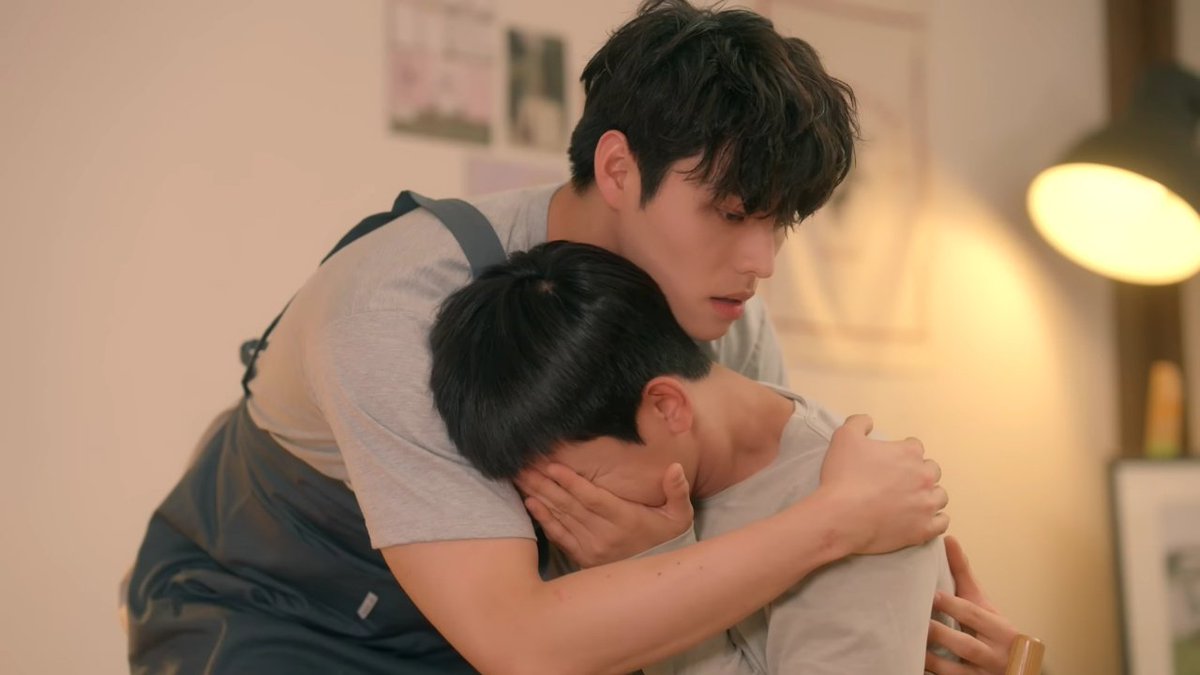 perthsea's tweet photo. pelo amor de deus coreia eu tava esperando um bl fofinho e divertido e não essa depressão 
#ChocoMilkShakeEP4 #ChocoMilkShake https://t.co/TDSYtoSE5d